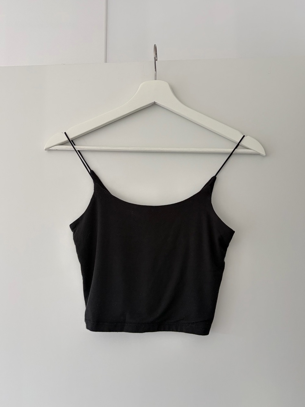 Aritzia Wilfred Free Tiny Tank (black)